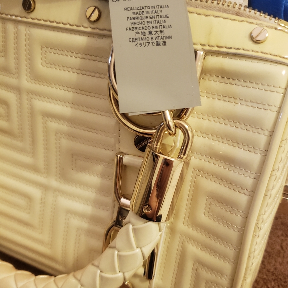Handbag - Picture 9 of 11
